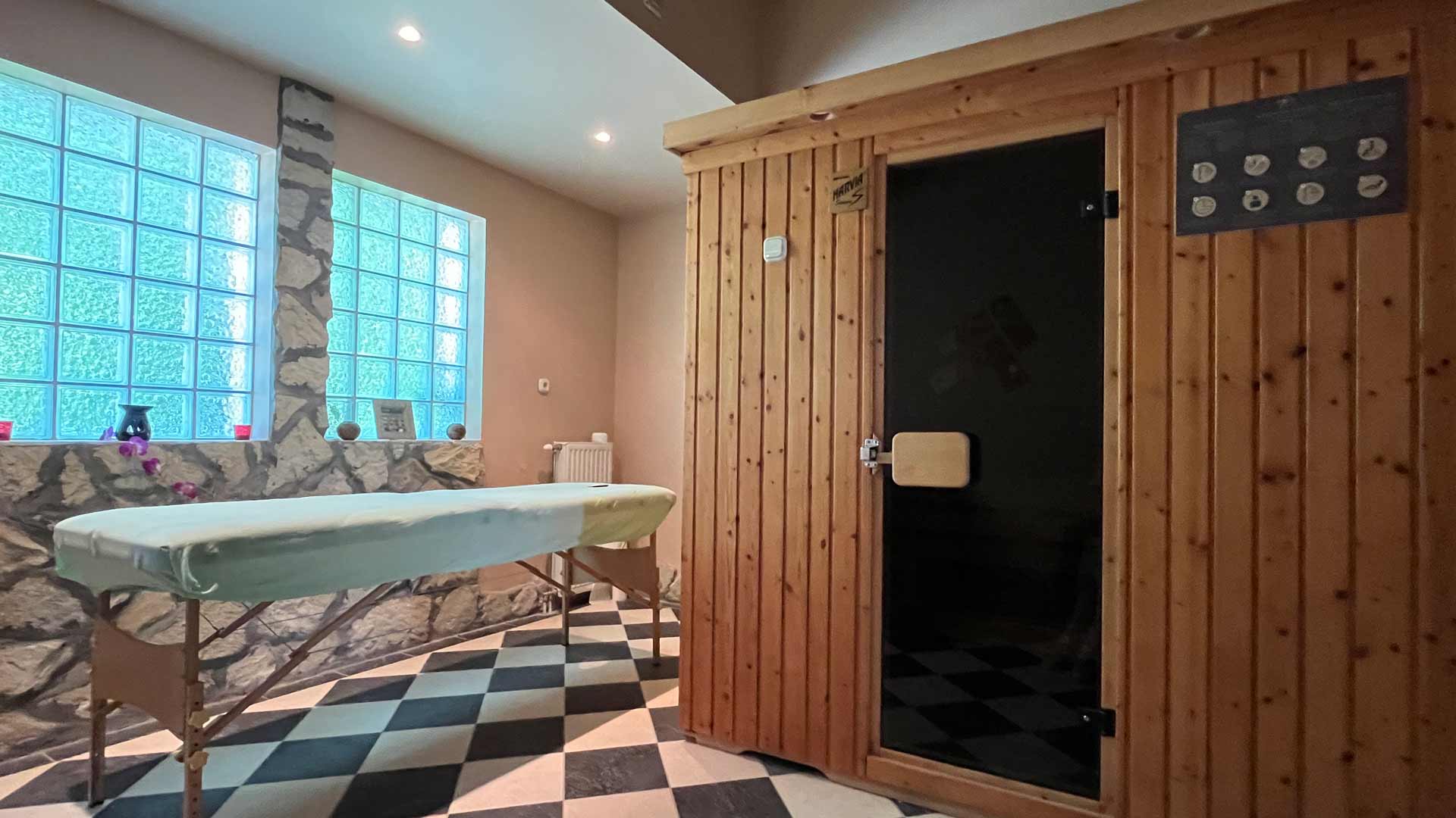 Sauna at Platán Garden & Rooms